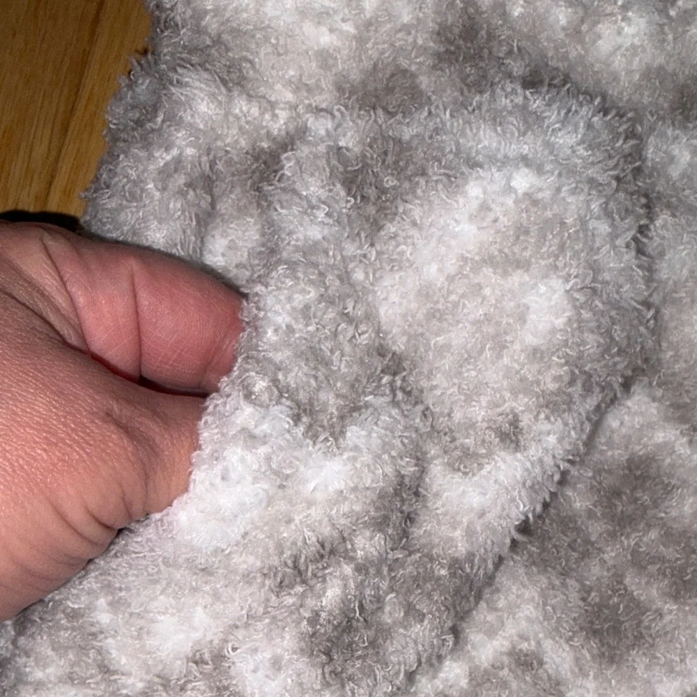 Cuddl Duds Cozy Fleece Pants in Cream and Gray - Picture 4 of 5